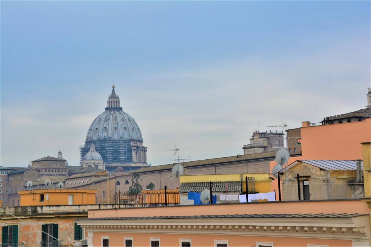 Living By Vatican With Panoramic Terraces In * Rome