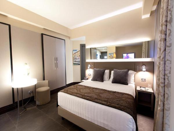 Hotel Trevi