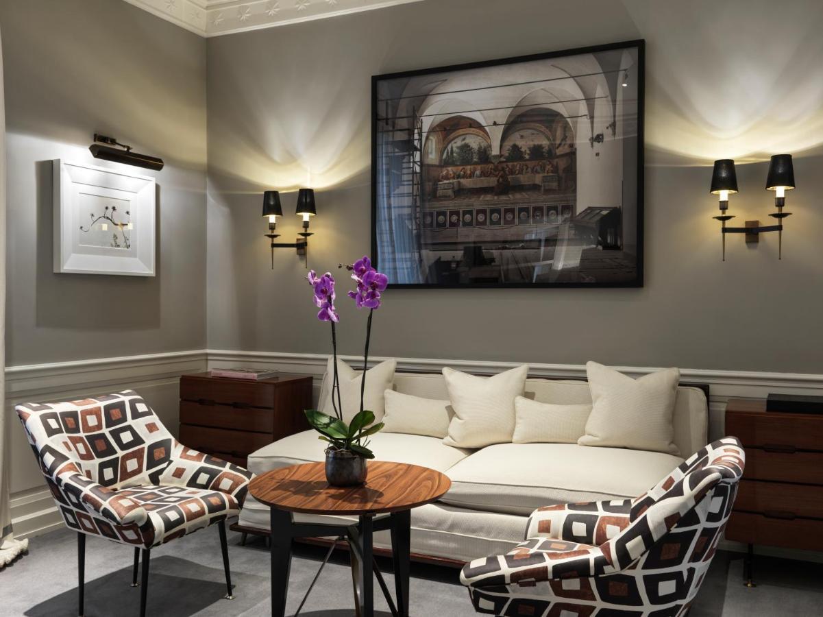 J.k. Place - The Leading Of The World 5*