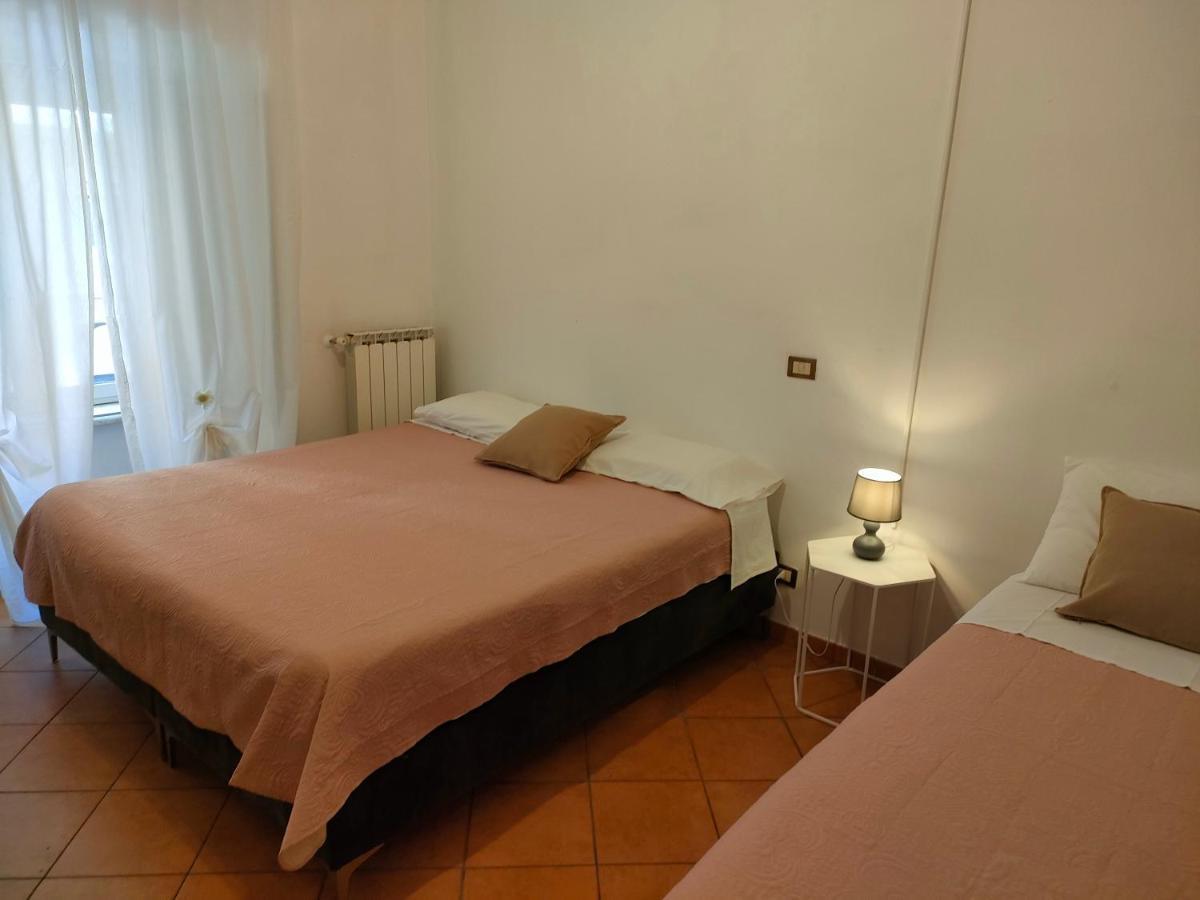 Vittorio Ll House Guest house *