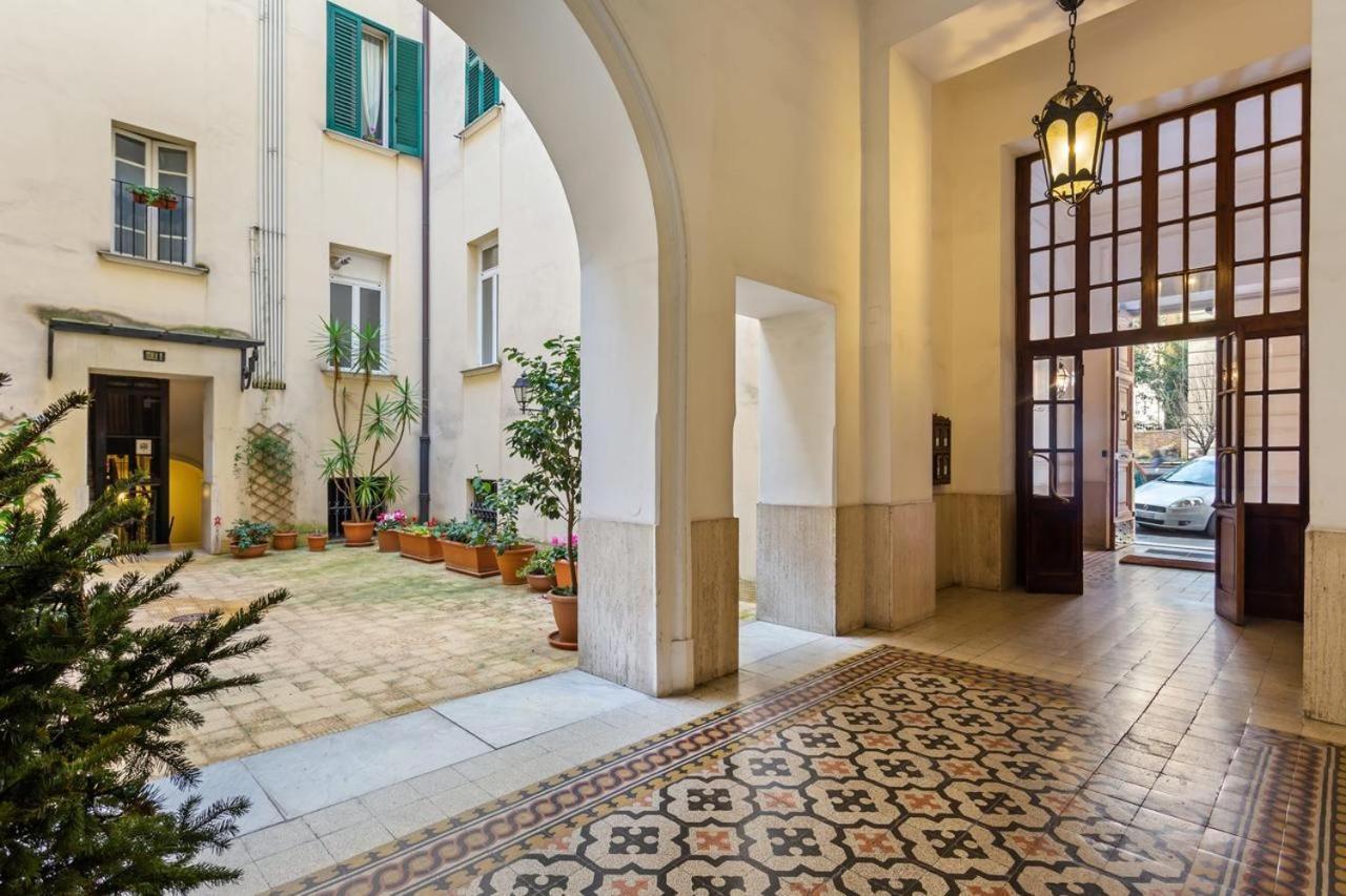 Lovely In Vatican Center Bed & Breakfast *