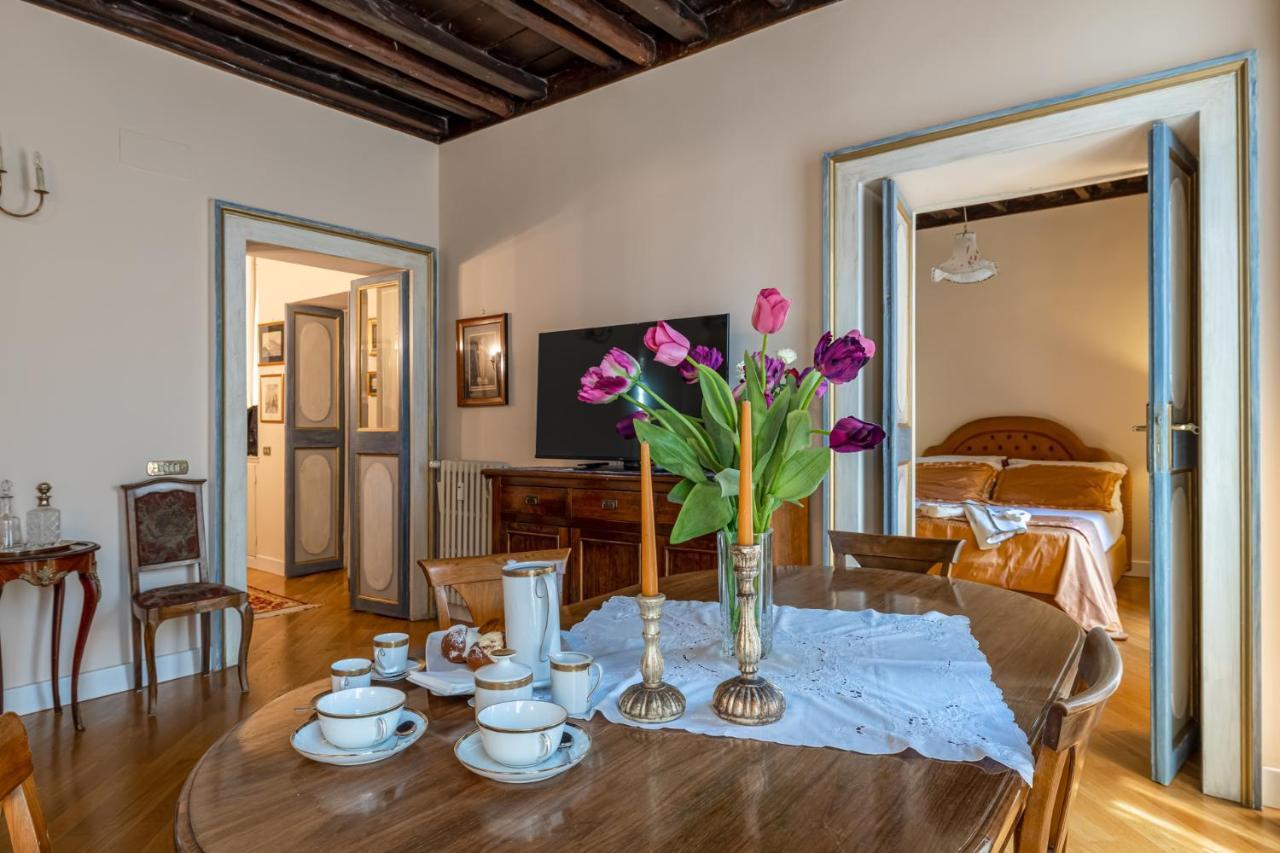 Dimora Coronari Apartment *