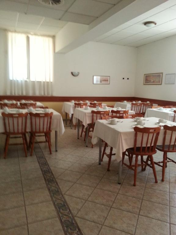 Maria Rosa Molas - Casa Per Ferie 3*