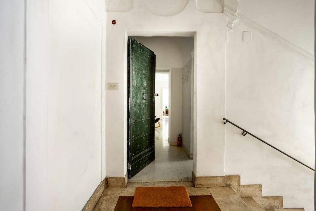 Authentic Monti 5 Mins From Colosseum Appartamento Roma