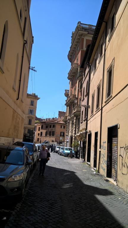 Around The Corner Colosseo * Rome
