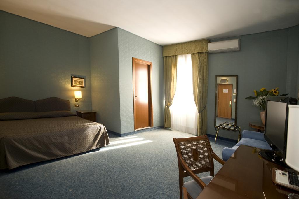 Domus Aventina 3* Rome