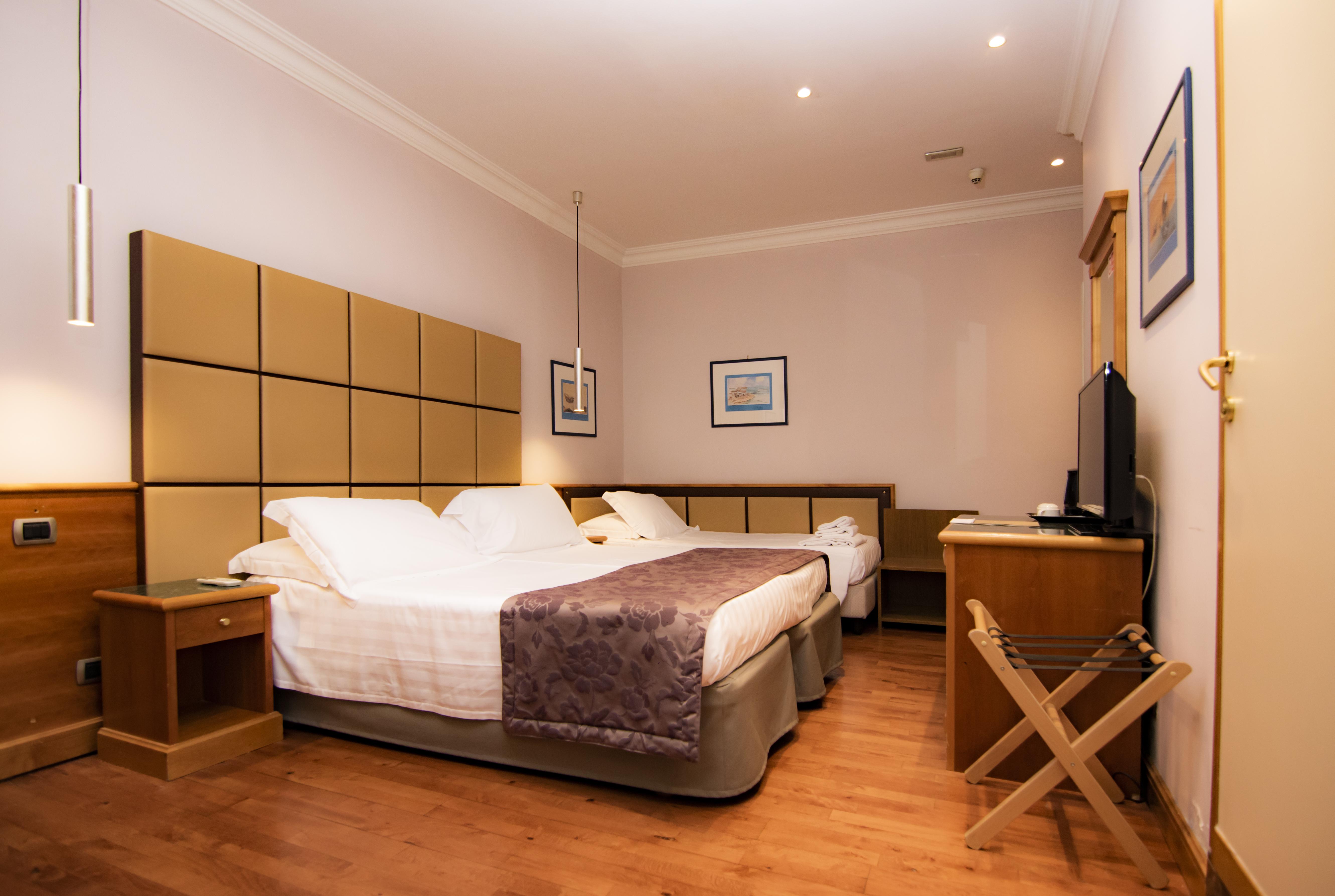 Hotel Giolli Nazionale 3*
