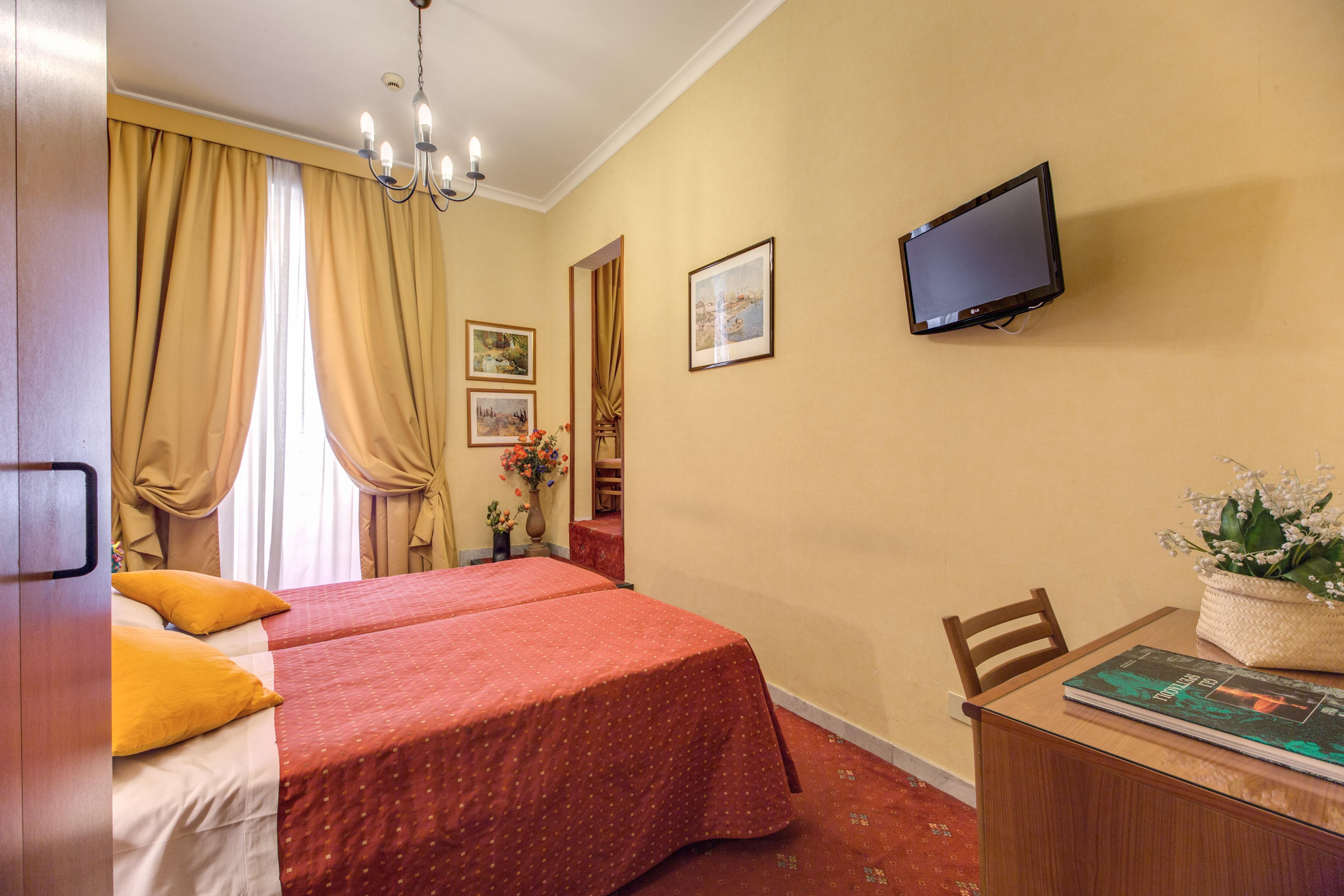Hotel Corona 3*