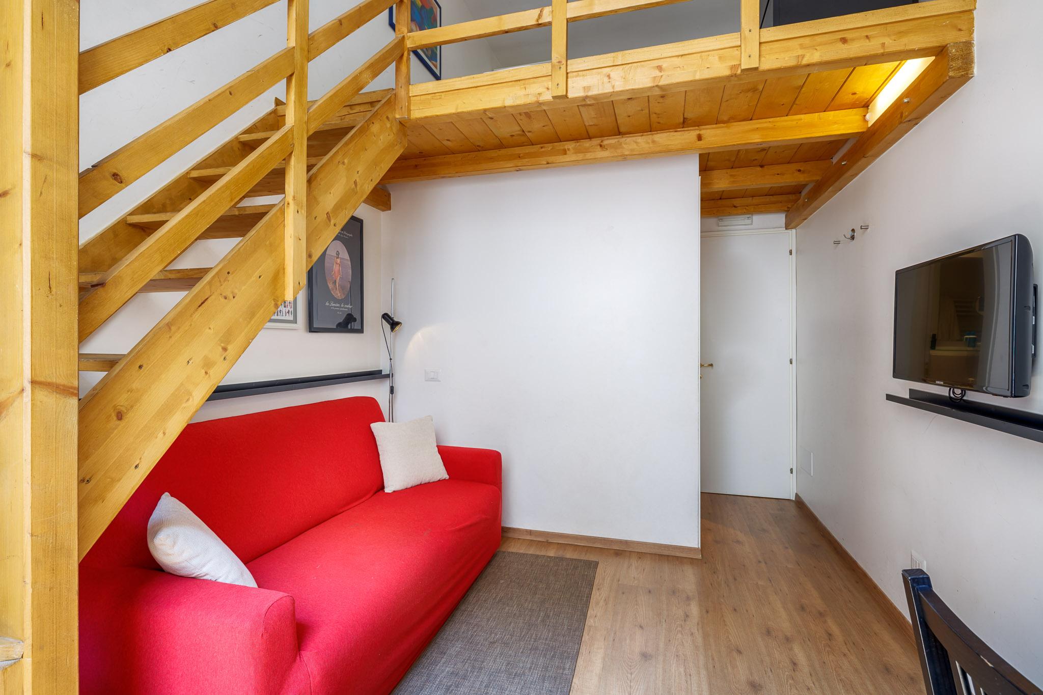 Ht Maximus Guest house