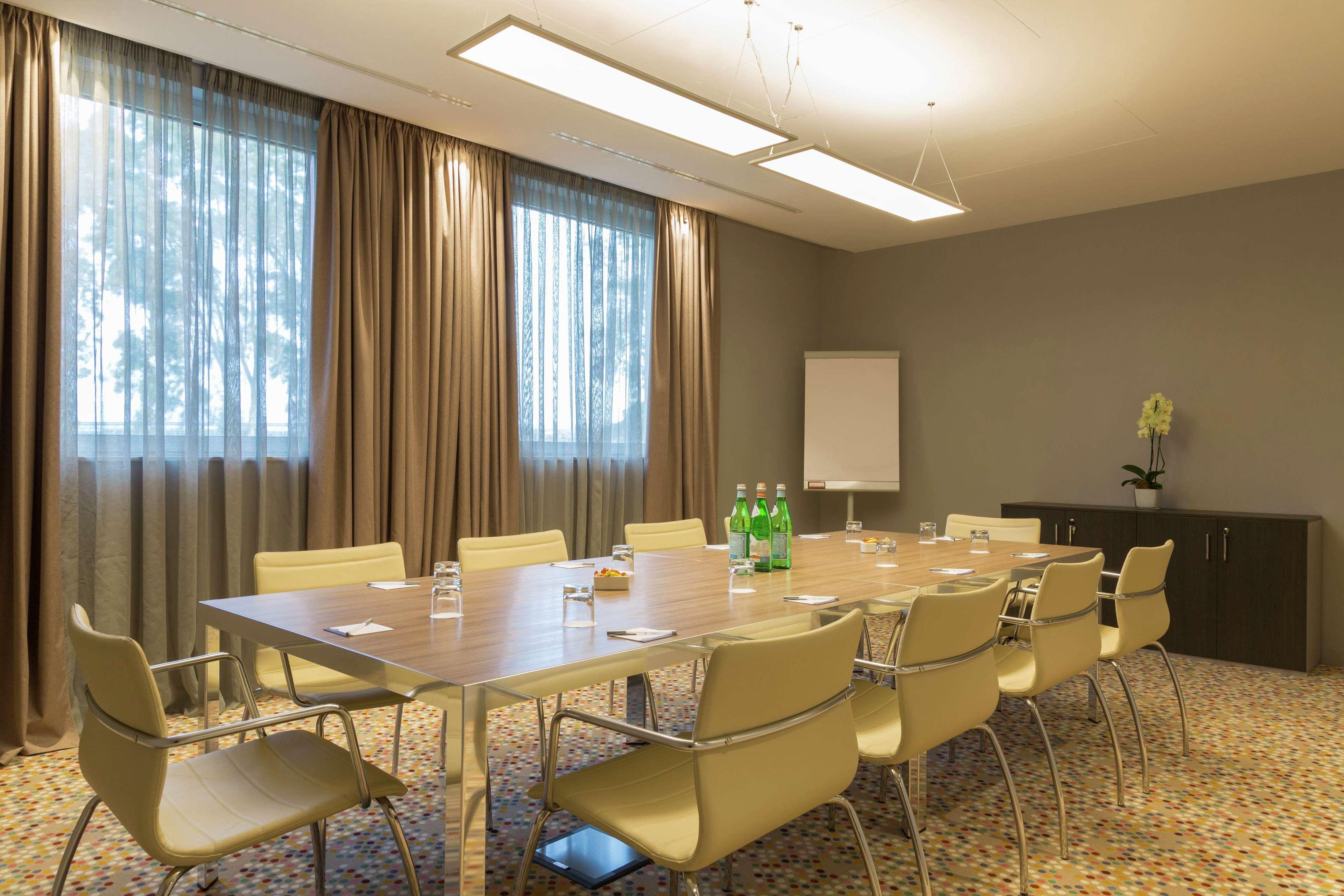 Hampton By Hilton East Rome