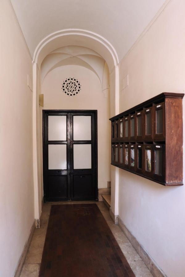 Authentic Monti 5 Mins From Colosseum Appartamento *
