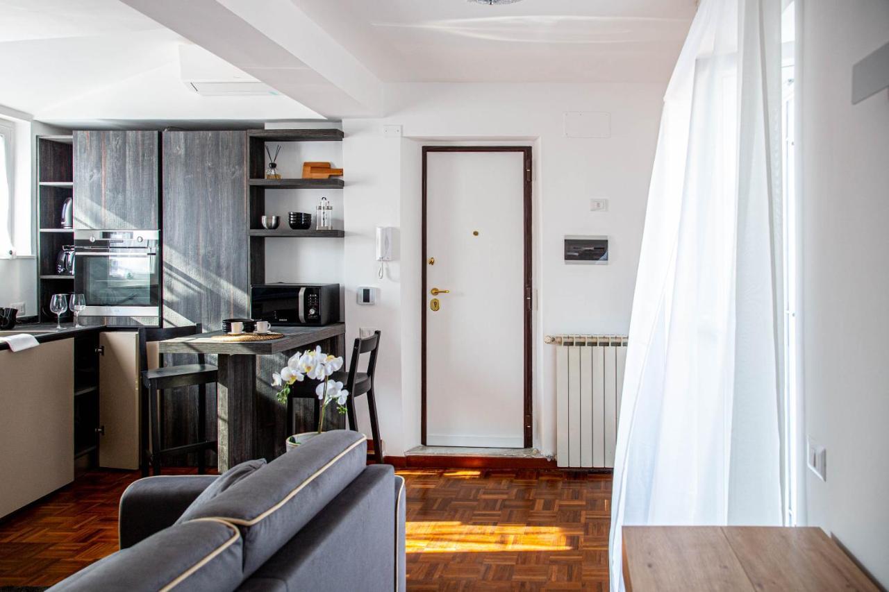 Luxury Floor In Trastevere Apartment Rome