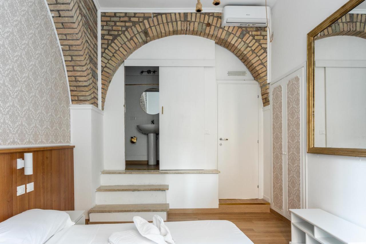 Lux Me - Jacuzzi & Suites Trastevere Guest house