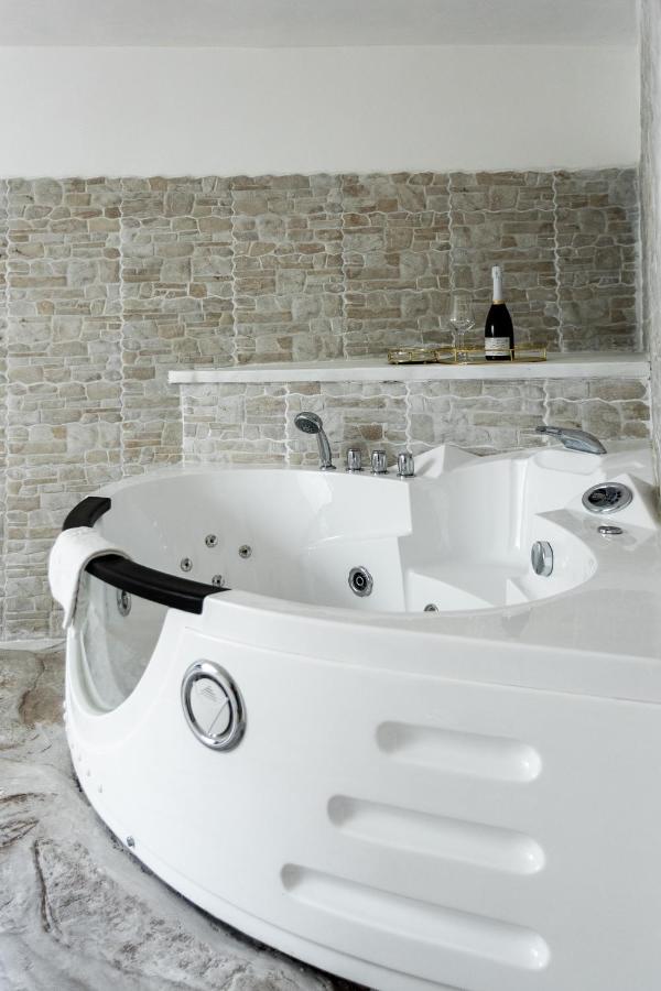 Lux Me - Jacuzzi & Suites Trastevere Guest house