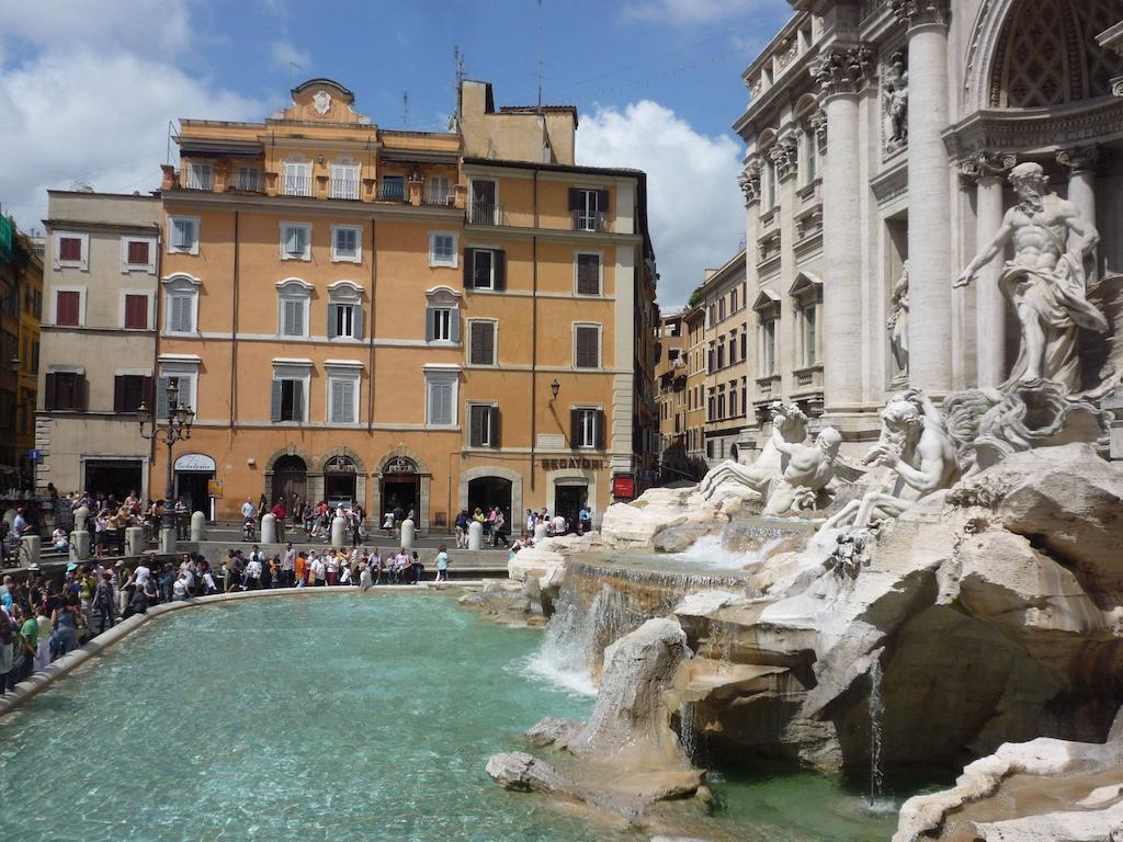 Apartment Rental In Rome Trevi Fouintain View Apartment