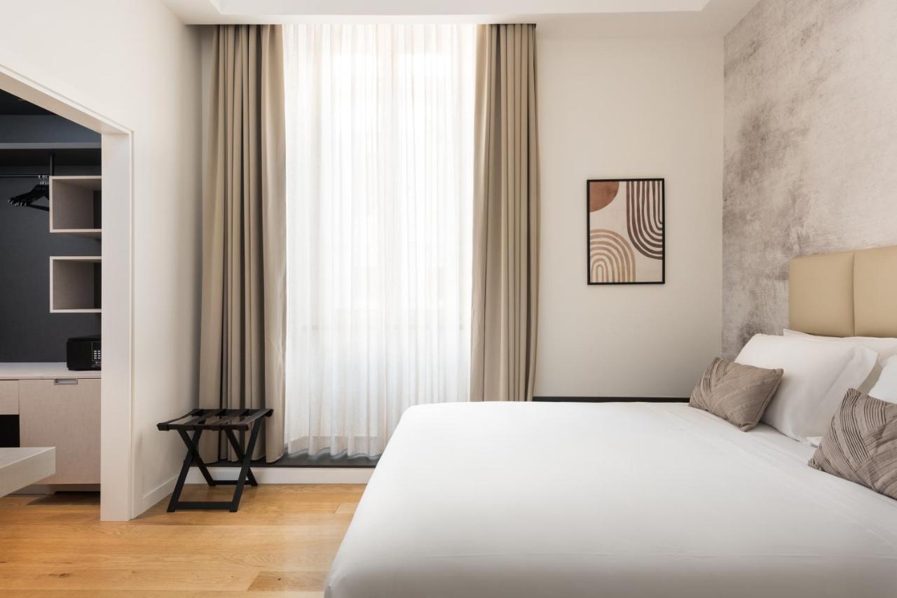 At 41 Hotel Rome