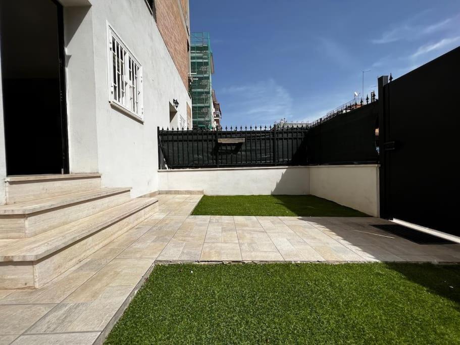 Cozy House With Garden In Centocelle Metro C Holiday home Rome