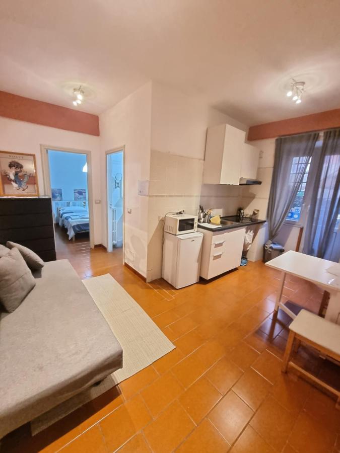 Lapo's Apartment's Apartment