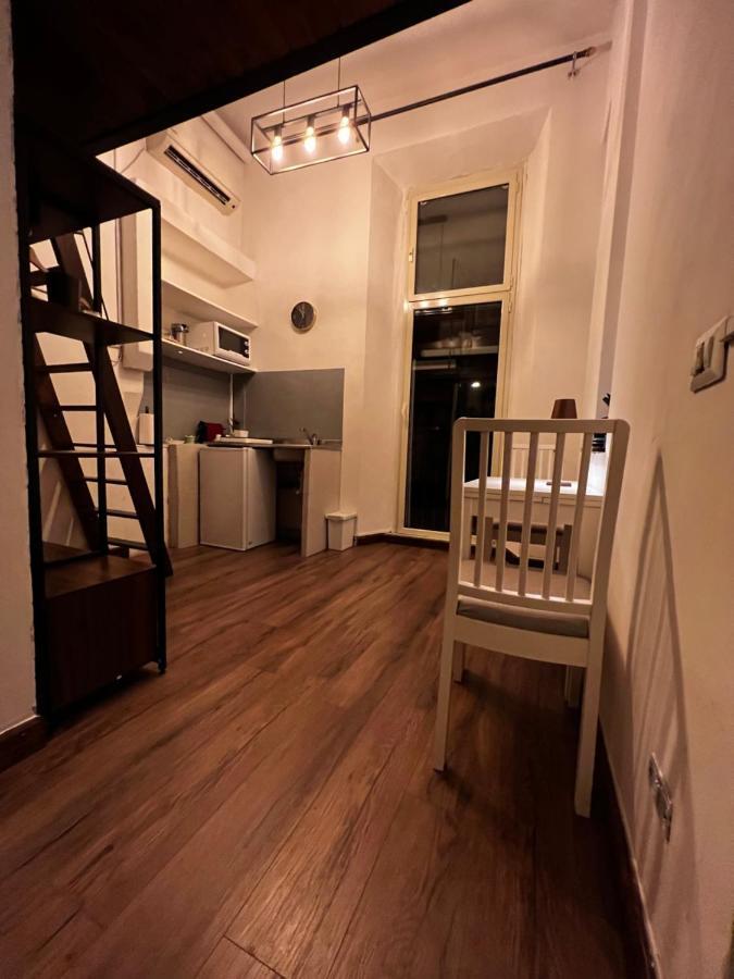 Trinita Dei Monti Emilia's Loft Apartment *