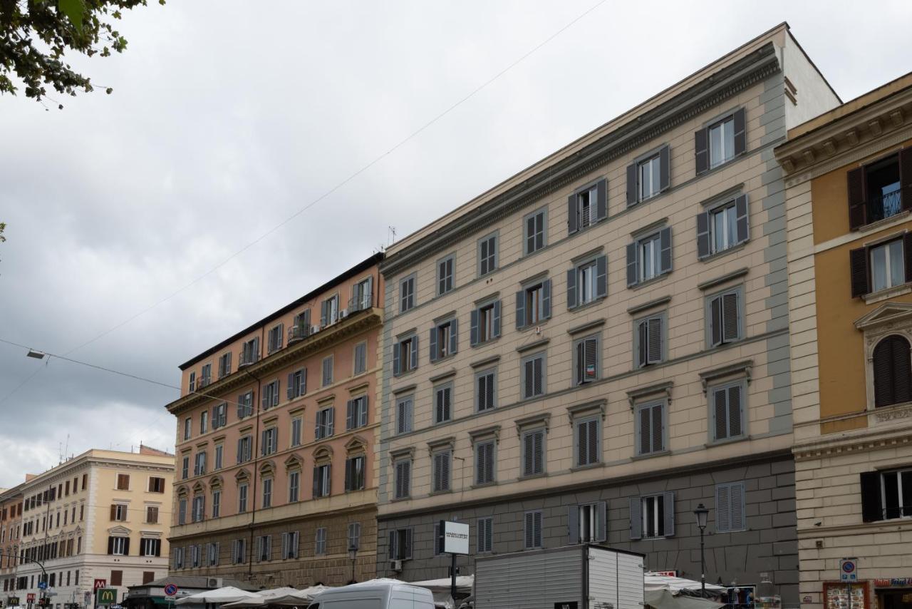 Bed&bikerome Giulio Cesare Bed & Breakfast Rome