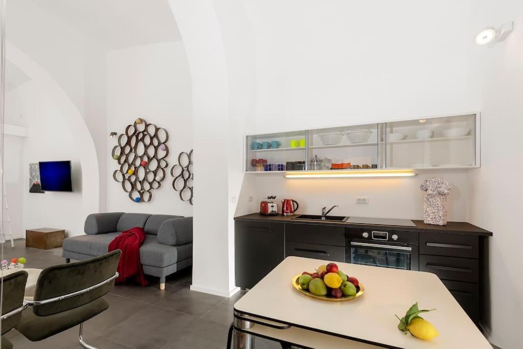 New! Design & Modern Rome