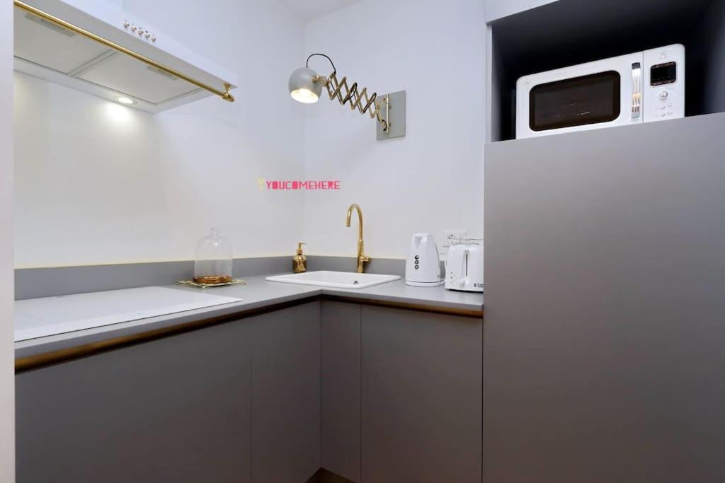Ych-renovated And Design Flat Close To The Center *