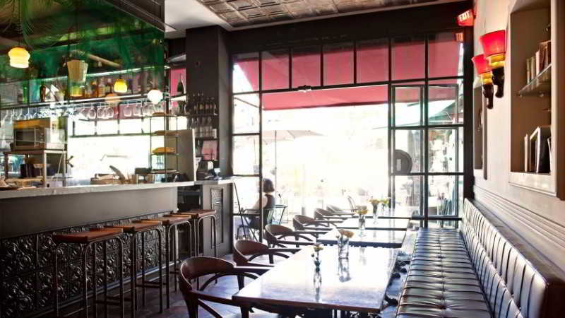 Hotel The Corner 4*