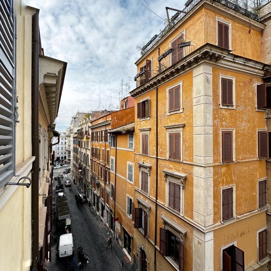 Rasella44, Blu Rome