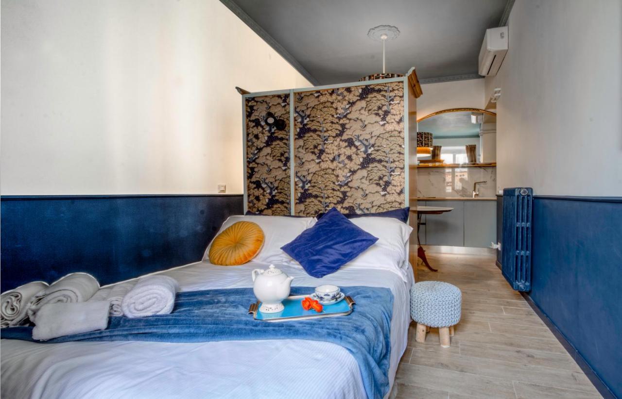 Rasella44, Blu Rome