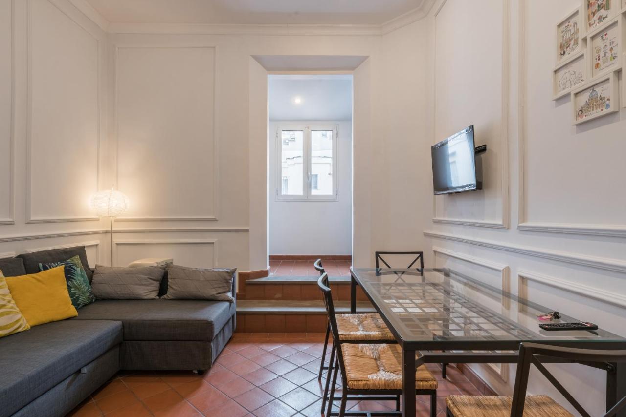 Joivy Trevi Fountain's Relais Apartment *