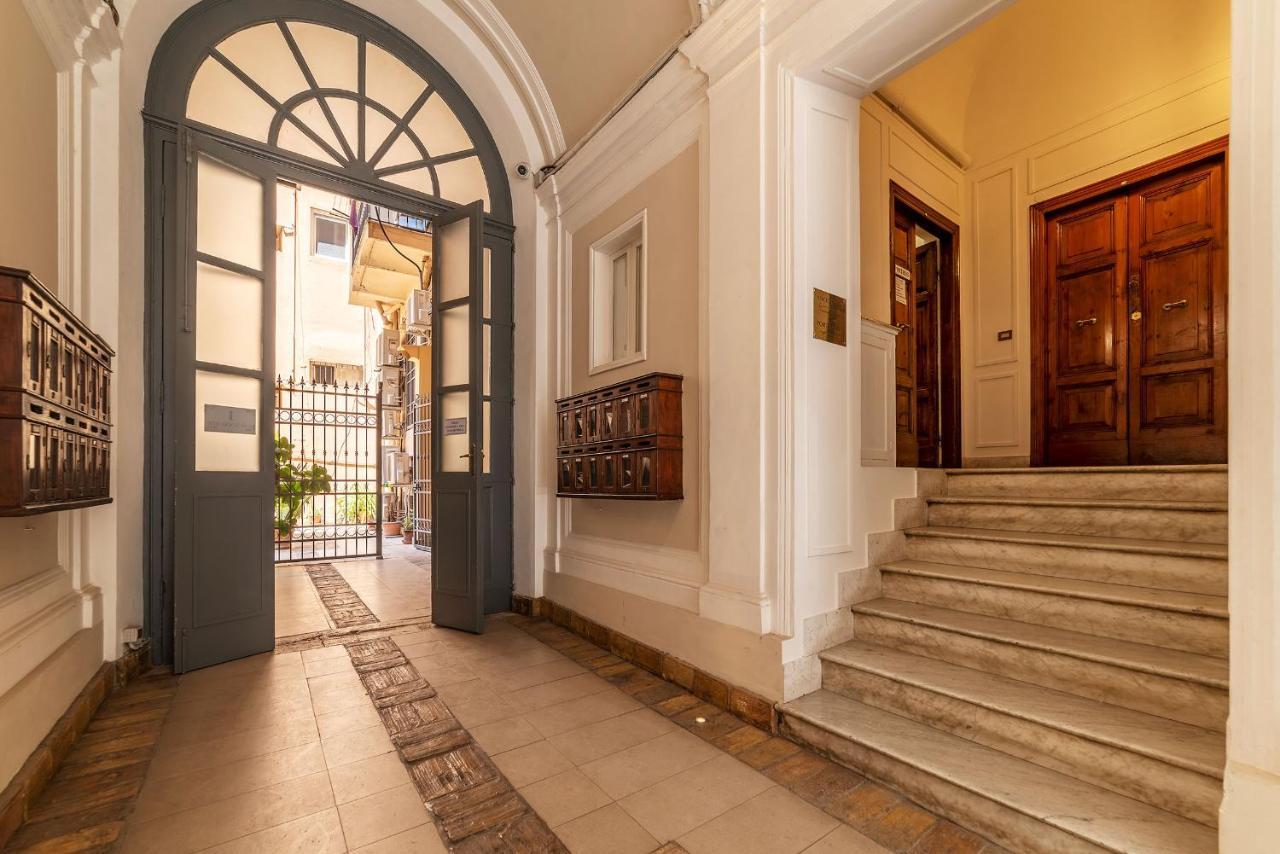 Appartamento Castro Pretorio 3 - Fromhometorome *