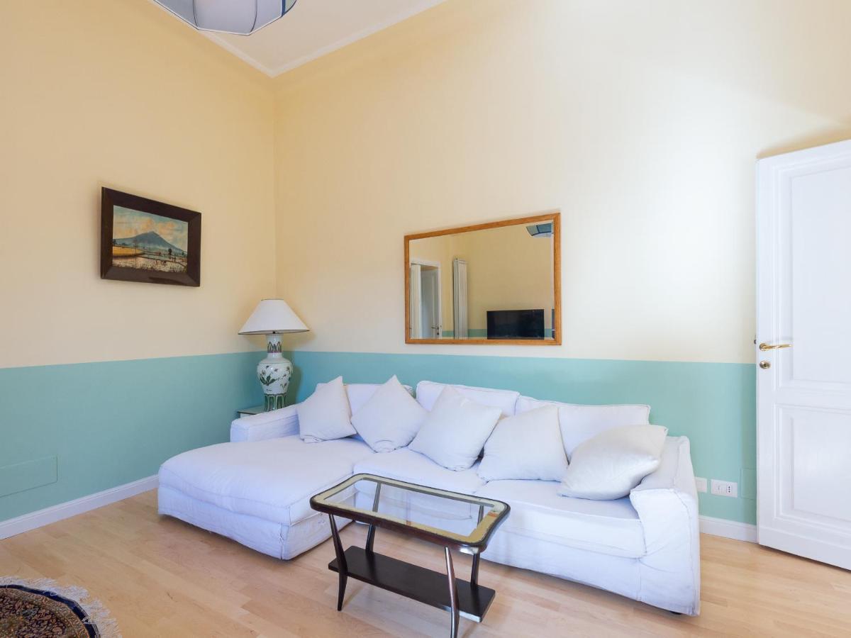 Spanish Steps Luxury Fashion Apartment