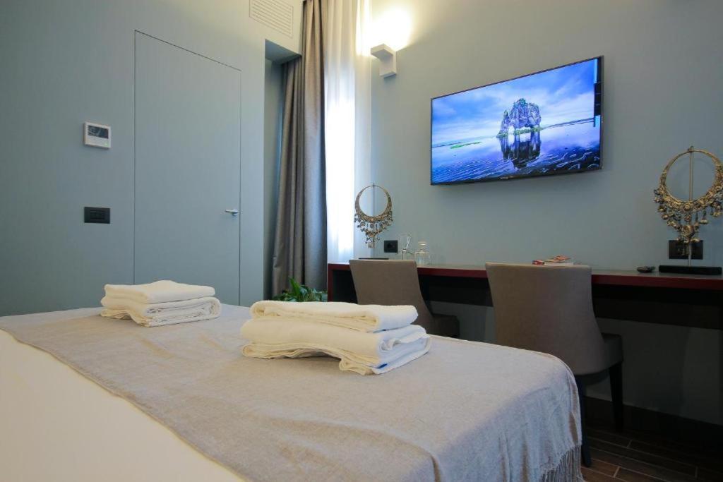 Castel Sant'angelo Luxury & Tour