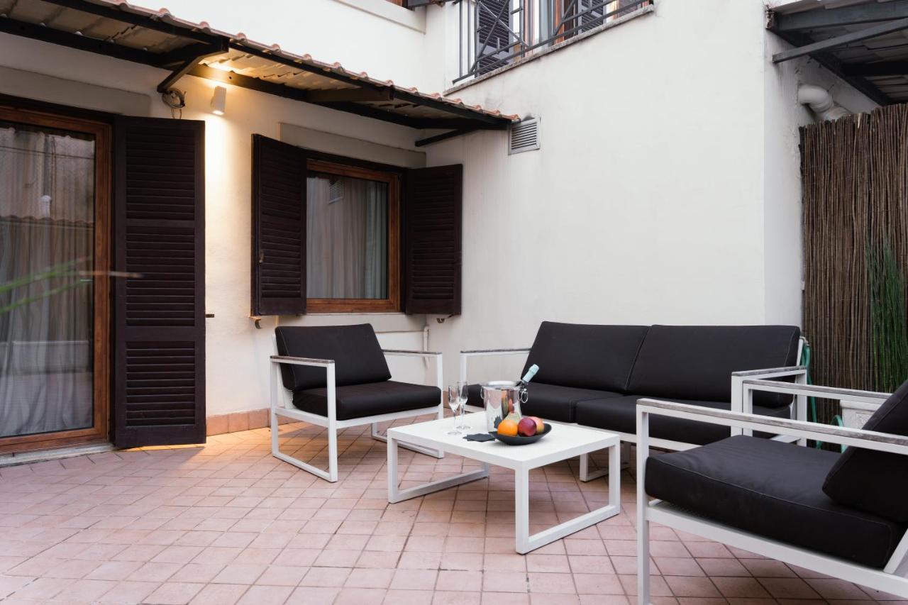 Unica Aparthotel 4*