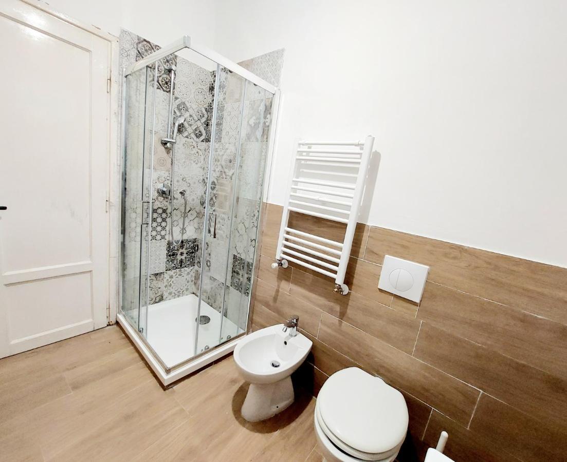 Bbhome Stylish Gold Near Trastevere Station Rome