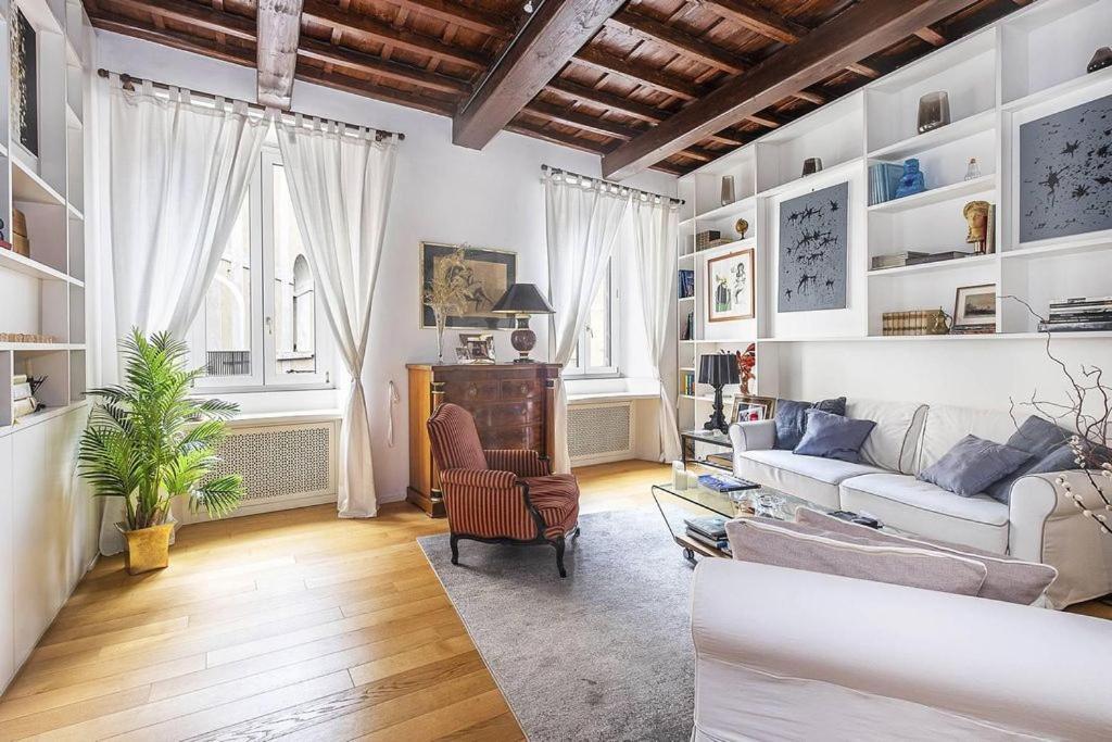 La Casa Degli Osti - Piazza Navona *