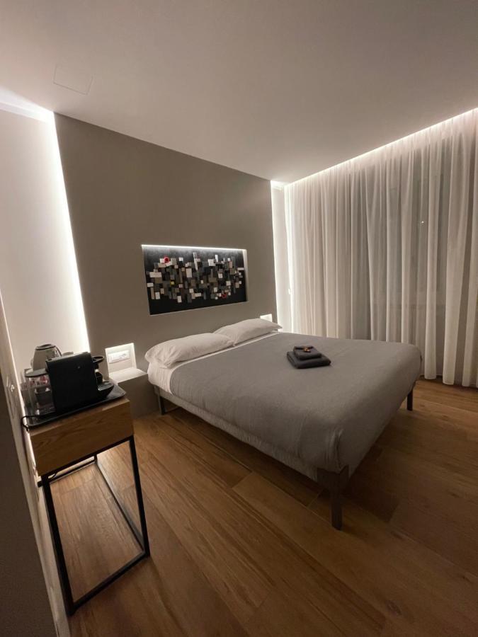 Lucrino 45 By Ale Affittacamere Roma