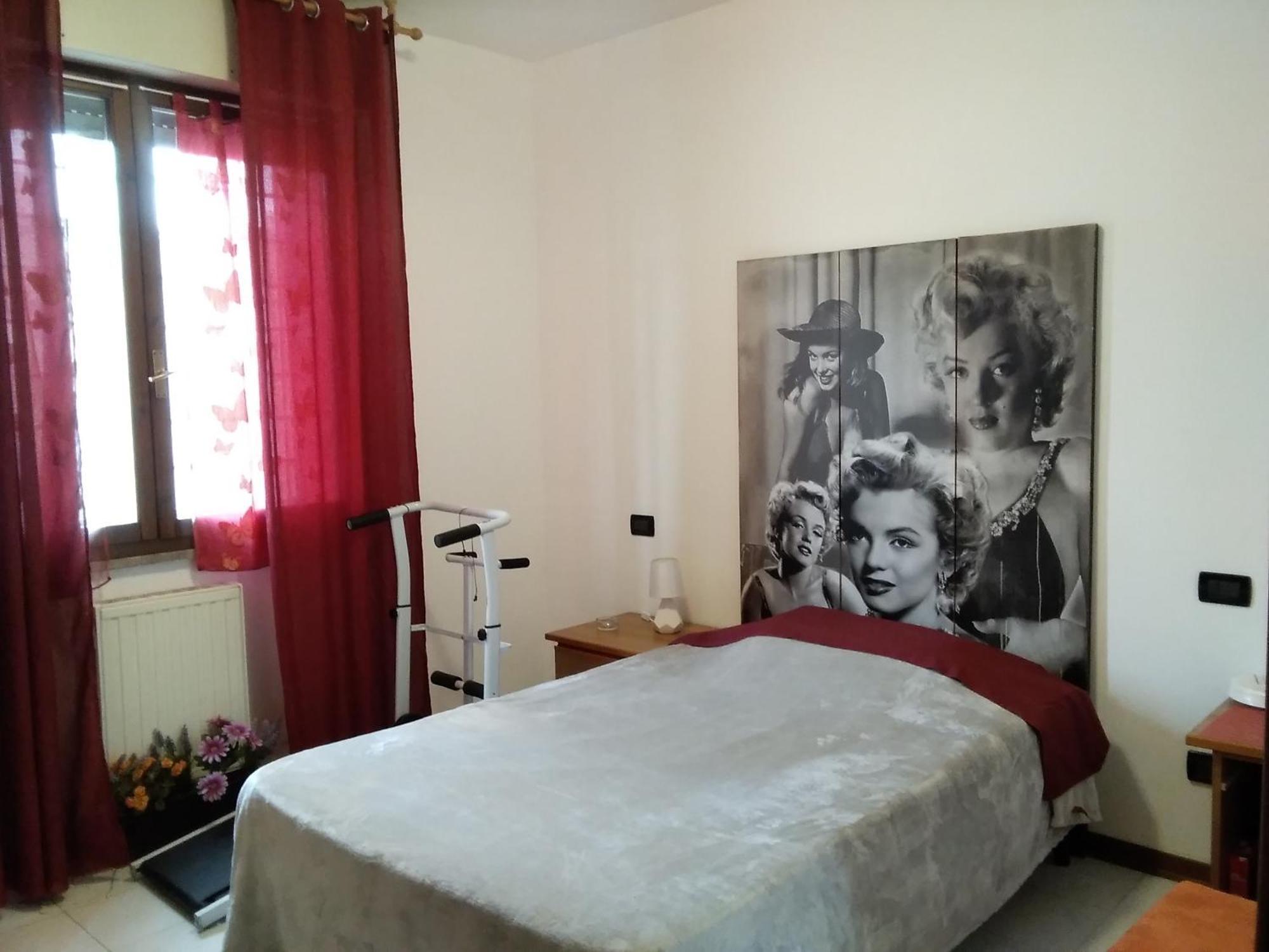 Euroom1