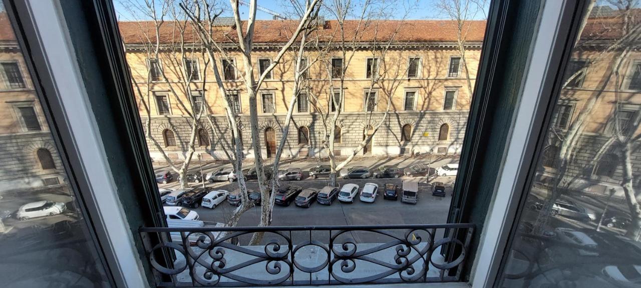 Pantofola Del Papa Luxury At Vatican Apartment