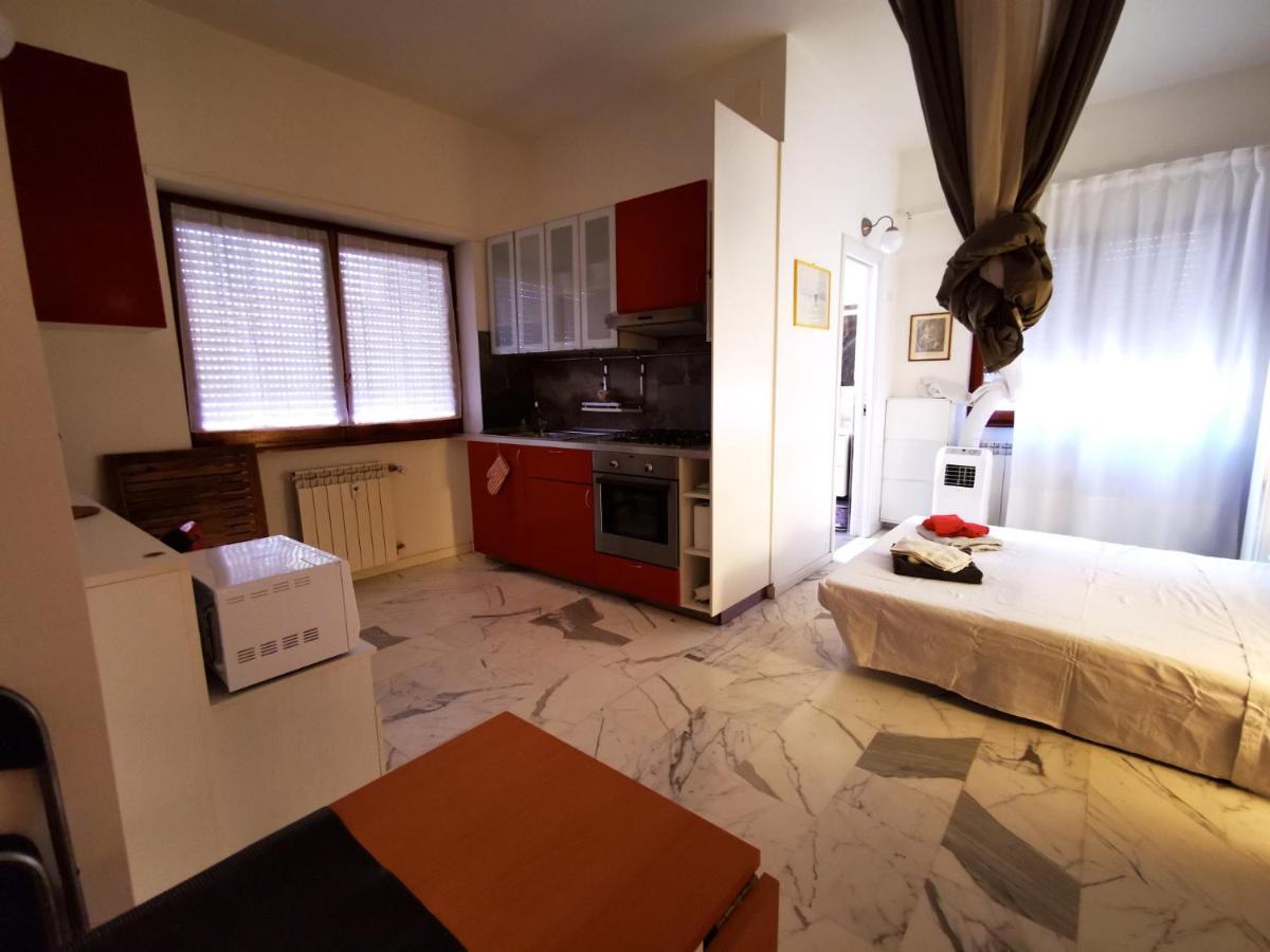 Appartamento Rouge Studio - 10 Min From Vatican