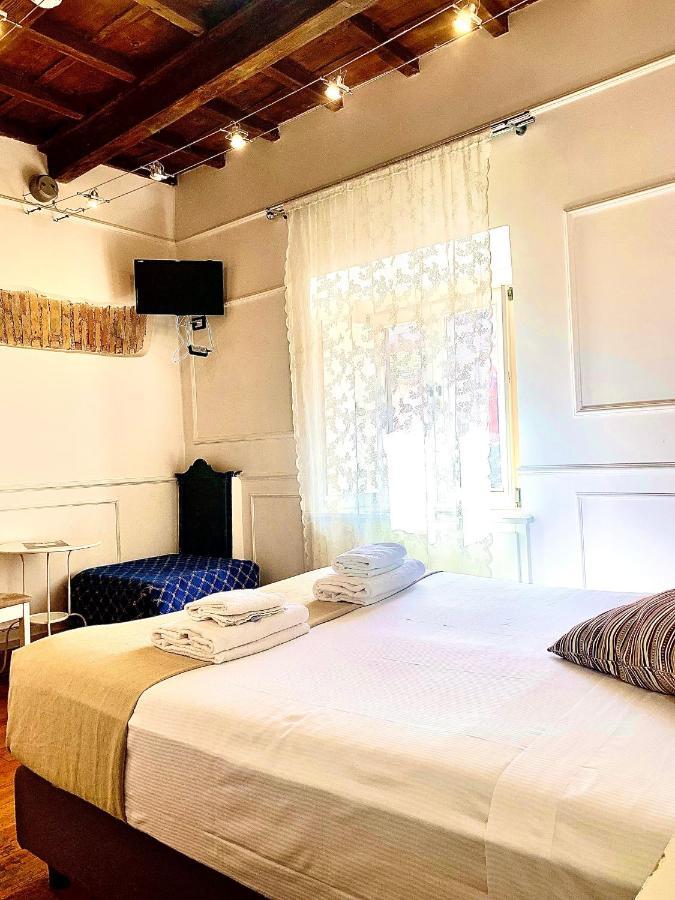 Guest house Domus Ester 2*