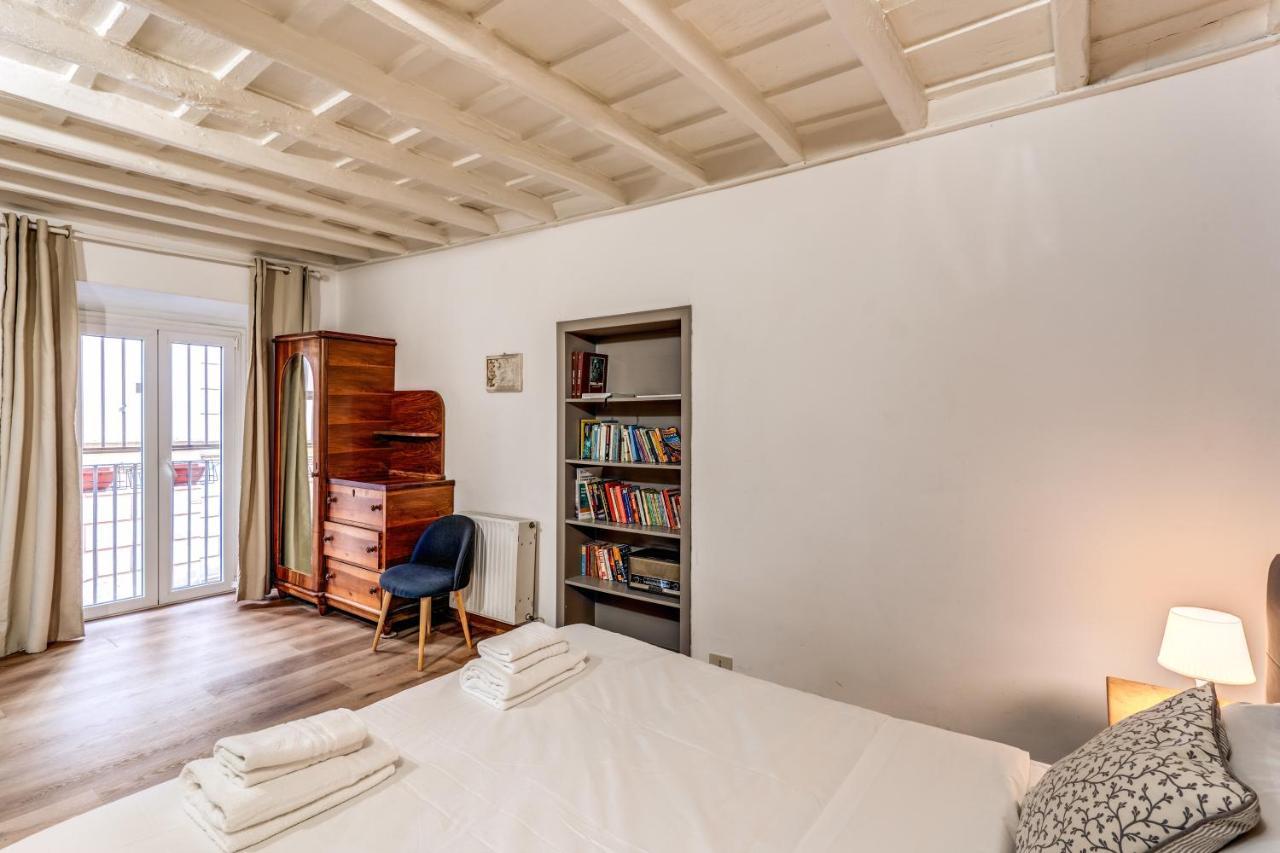 Lovely Spacious Near The Colosseum * Rome