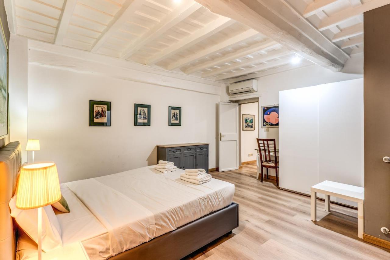 Lovely Spacious Near The Colosseum * Rome