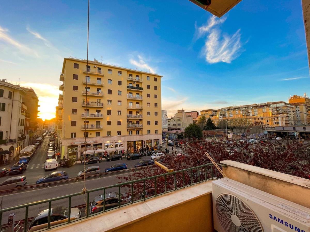 Apartment Piramide Luxury Colosseum Rome