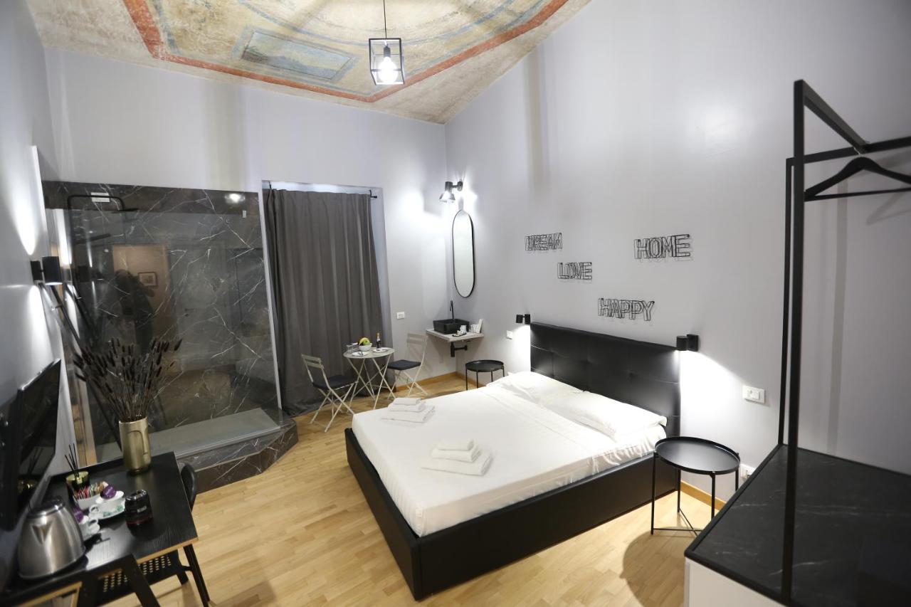Kiss Me Luxury Bed & Breakfast Roma