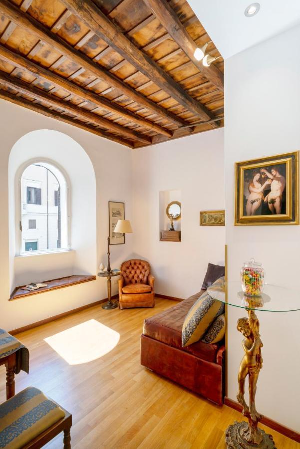Pantheon Caravaggio's House * Rome