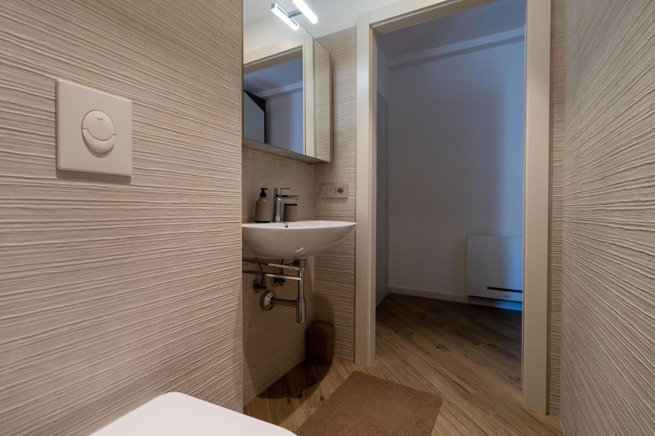 Aurealiving - Trastevere With Rooftop & Gym, Your Place In Apartment