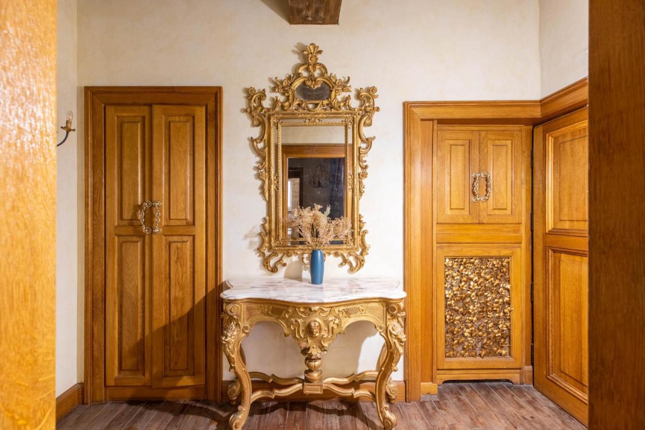Apartment Iflat Golden Gem In Trevi *