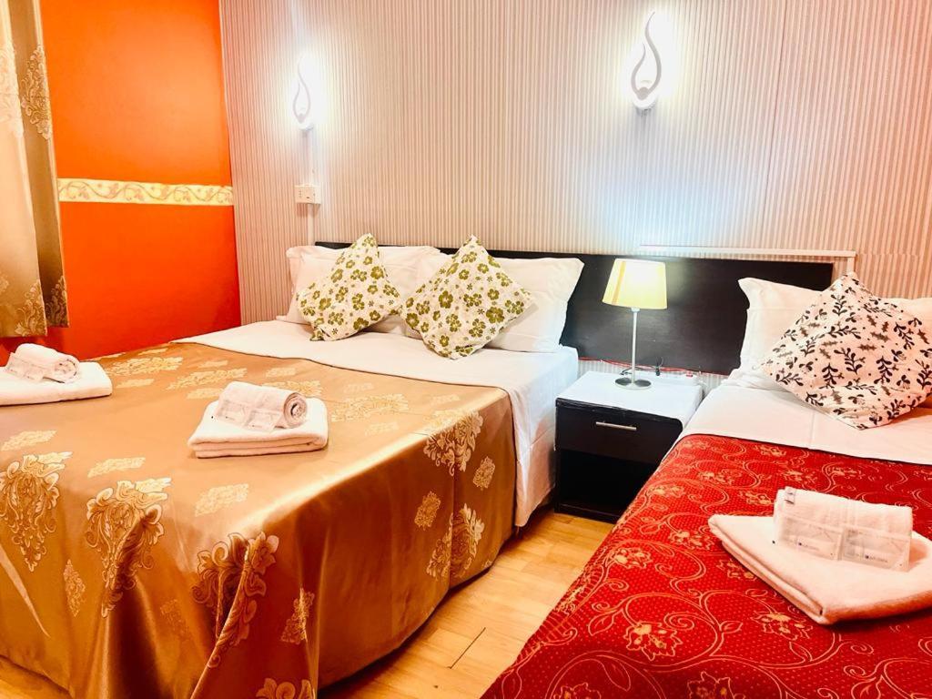 Hill Town Guest house *
