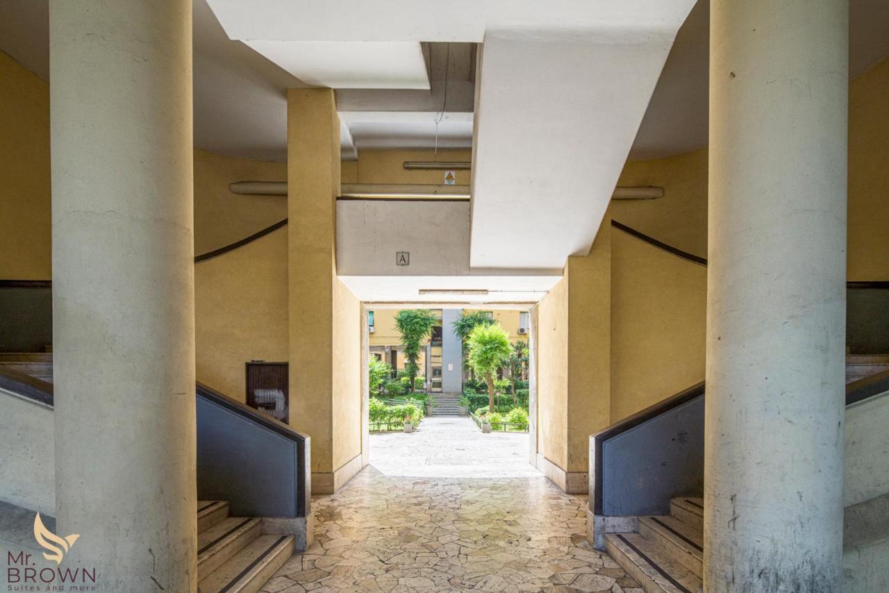 Mr Brown - Monteverde House Roma